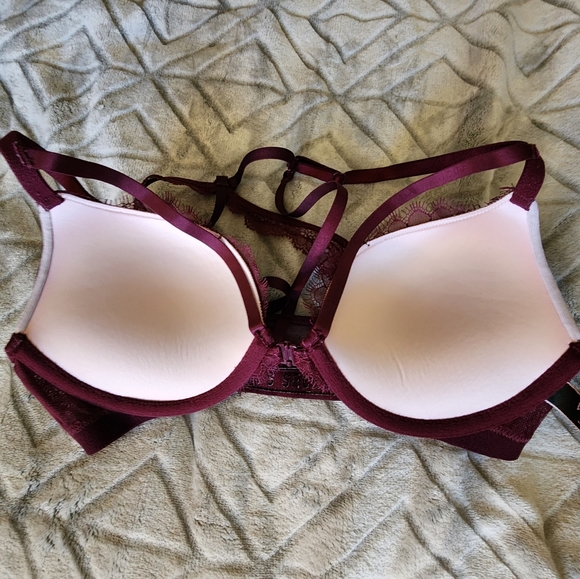 Victoria's Secret Lace Racerback Bra Size 32B - Picture 2 of 5